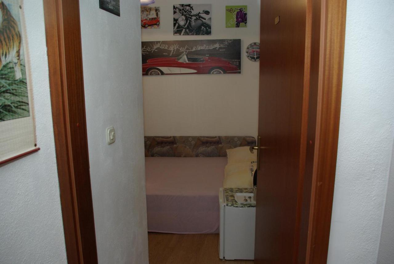 Rooms Tia Baška Voda Zewnętrze zdjęcie